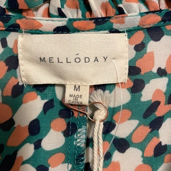 Melloday Women’s Geometric Flutter Sleeve Top Size M NEW - Picture 5 of 7